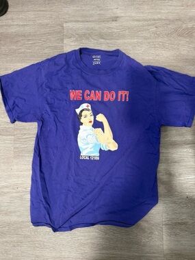 Graphic 'We Can Do It!' Nurse Tee - Purple
